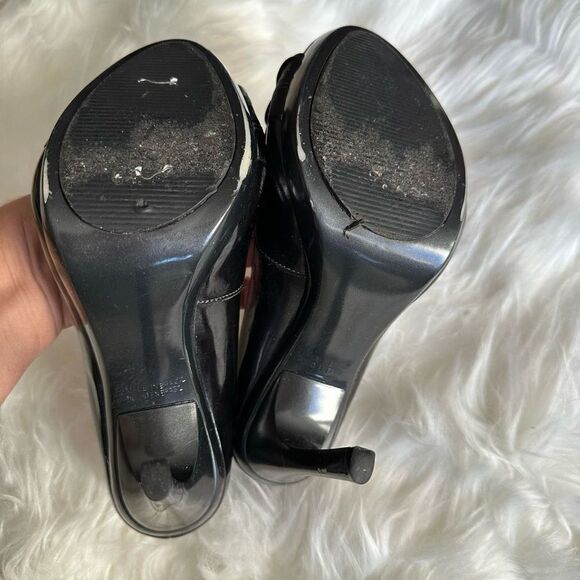 Carlos by Carlos Santana  black peep toe heel, satin black front detailing - Picture 8 of 8